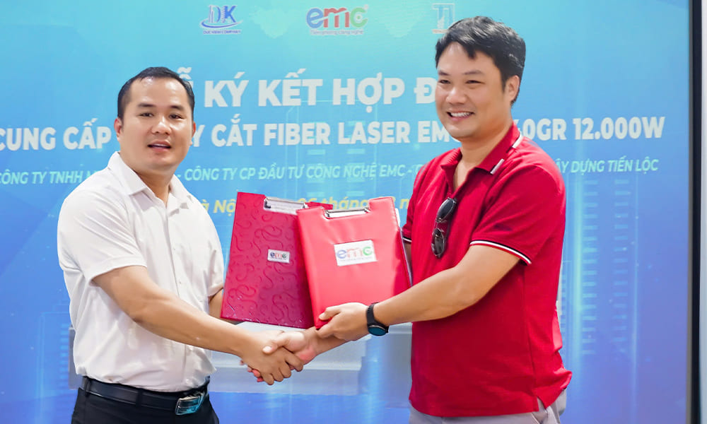 EMC Ký Kết Đồng Thời Hai Hợp Đồng Máy Cắt Laser Công Suất 12kw 