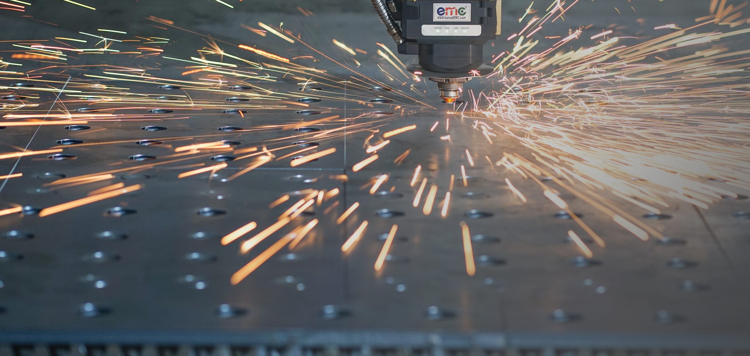 bao gia may cat laser EMC