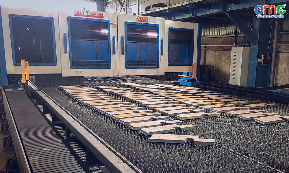 Kim Khí Huy Thành đầu tư máy cắt laser 60kw cắt Bevel