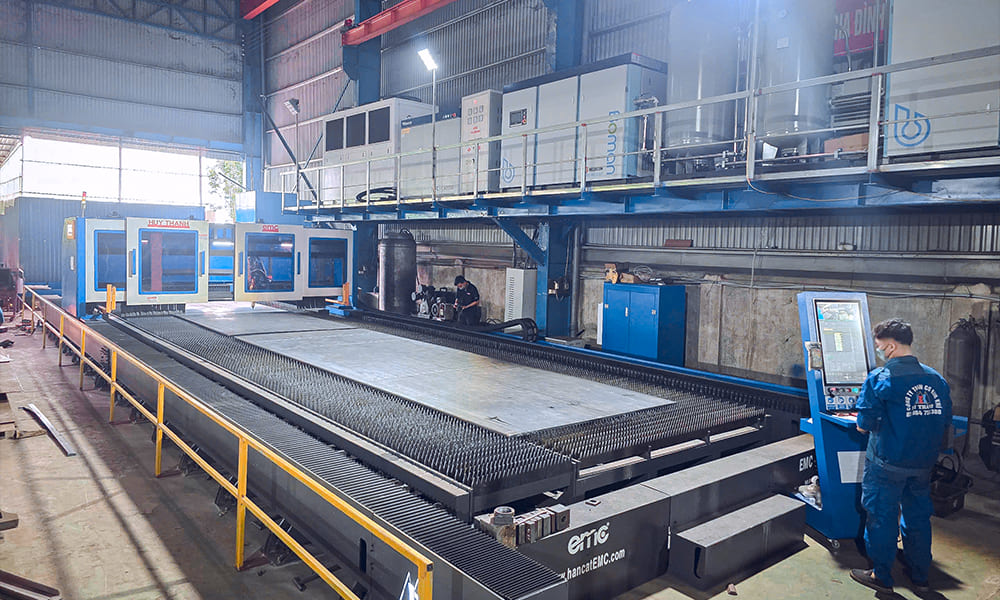 Kim Khí Huy Thành đầu tư máy cắt laser 60kw cắt Bevel