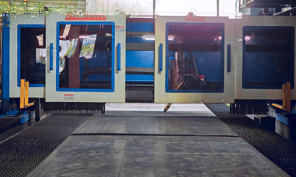 Kim Khí Huy Thành đầu tư máy cắt laser 60kw cắt Bevel