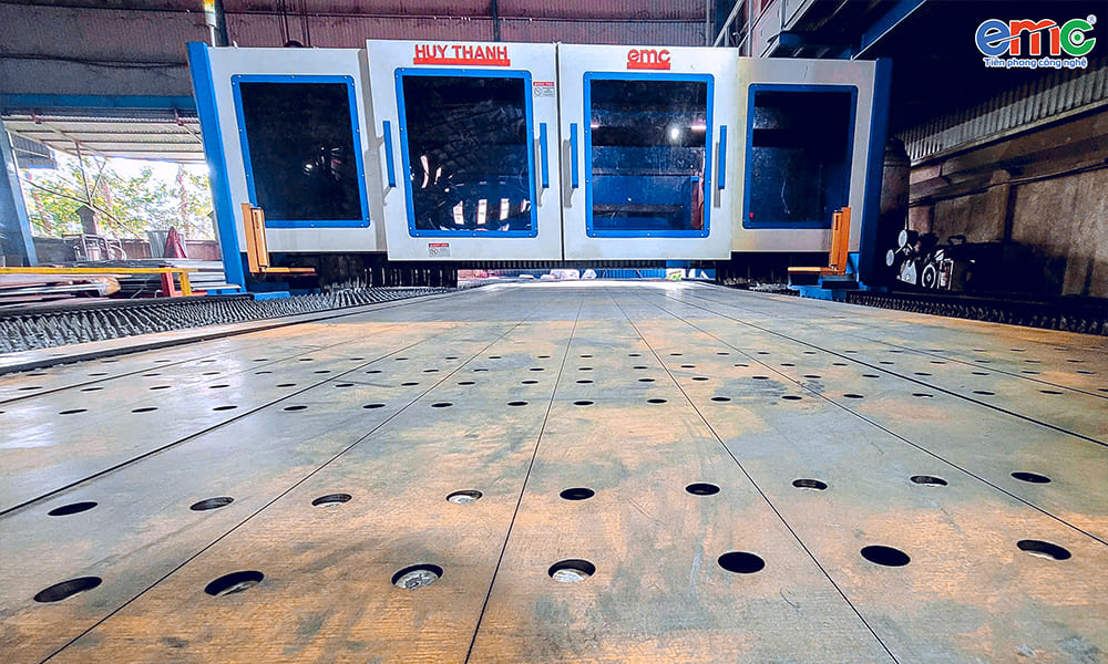 Kim Khí Huy Thành đầu tư máy cắt laser 60kw cắt Bevel
