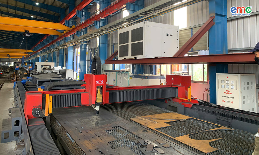 Lắp đặt máy cắt Laser 80kw tại Xây Lắp Hải Long