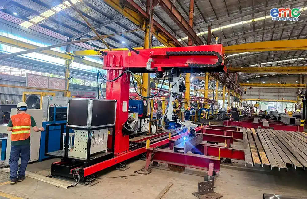 Lắp Đặt Robot Hàn Cantilever Tại Tập Đoàn Đại Dũng - Long An