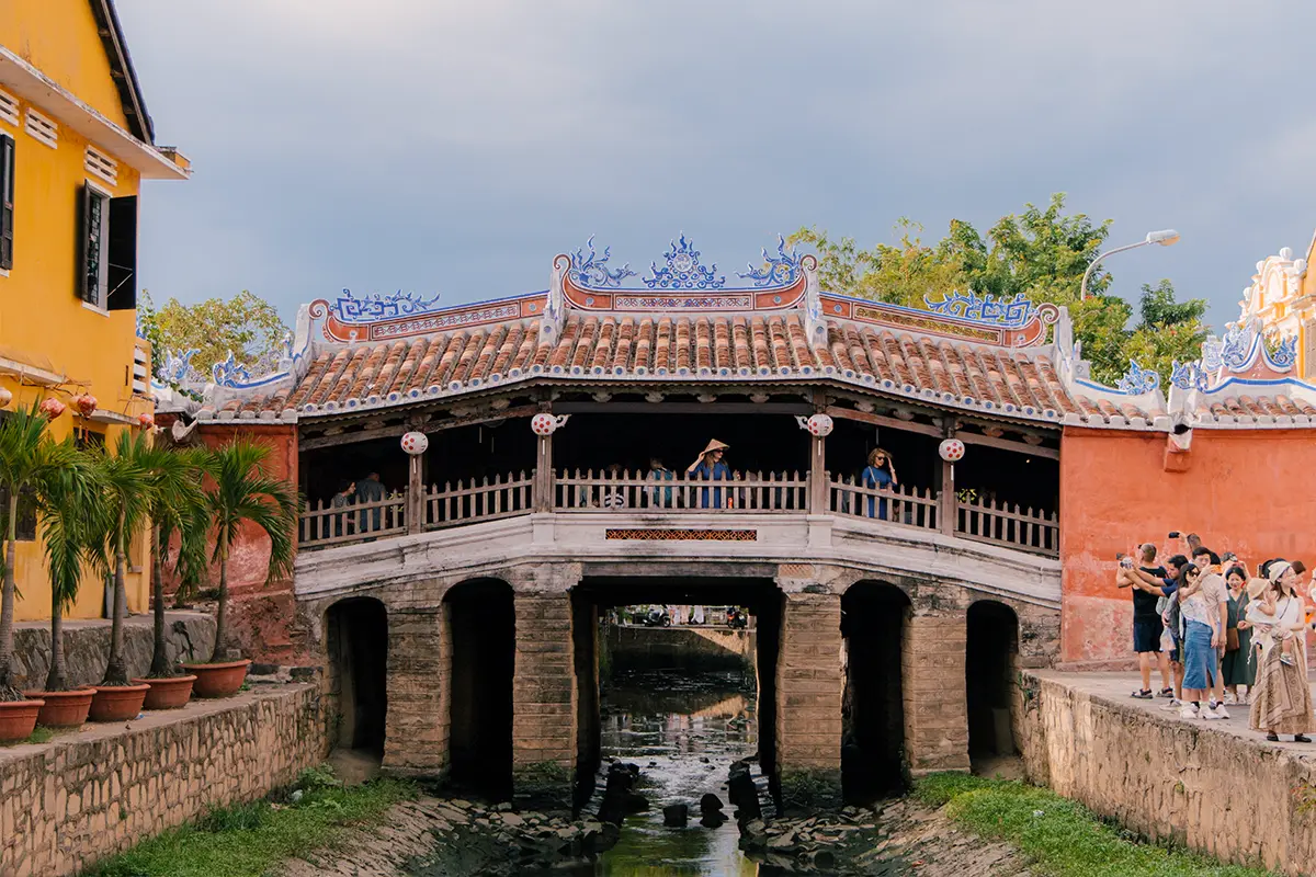 EMC Company Trip - Chùa Cầu Hội An