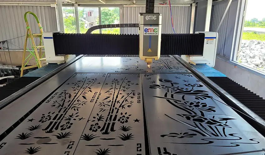 Máy cắt laser fiber cnc kim loại tấm EMC